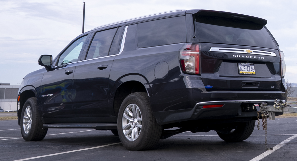 Chevrolet-Suburban-03